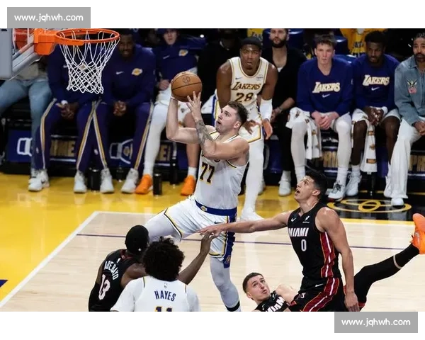 湖人对决热火赛程揭晓焦点之战时间看点全解析争夺季后赛席位前瞻